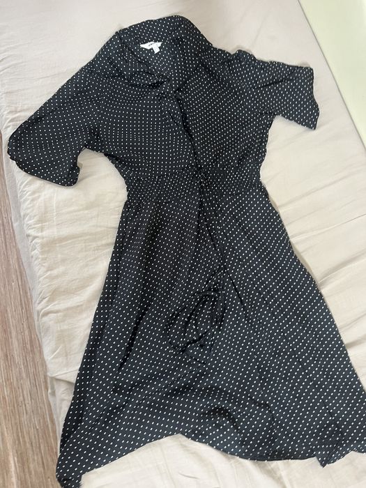 Продам платье в горошек