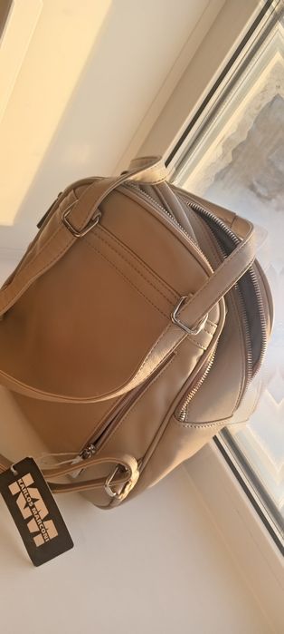 Продам рюкзак светлый