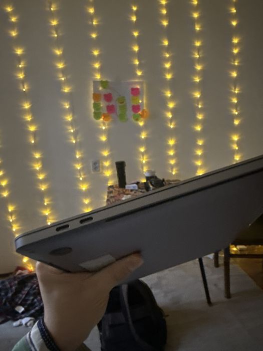 MacBook Pro 13” Touch Bar (4 Thunderbolt) — 512/16 GB RA