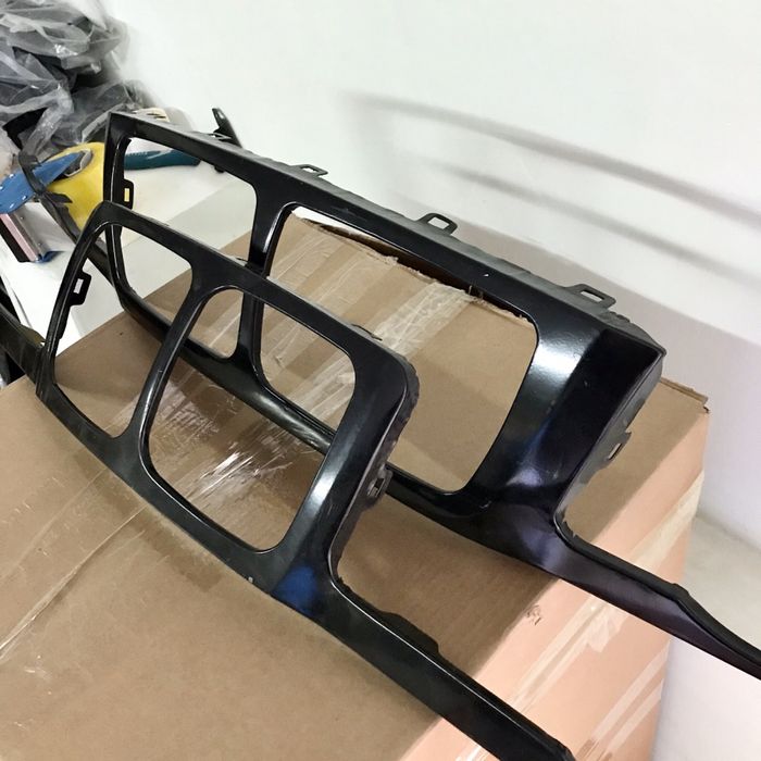 Ласточка на решетку радиатора БМВ Е34 BMW E34