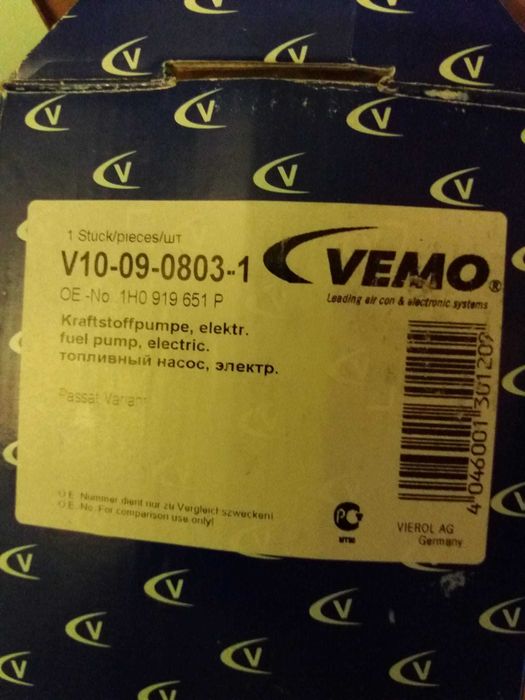 Pompa combustibil VW PASSAT Variant (3A5, 35I)VEMO V10-09-0803-1 NOUA