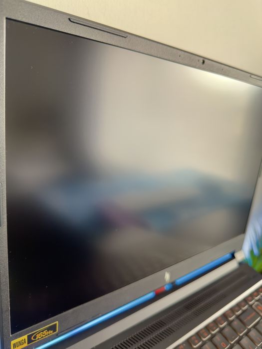 ACER Nitro v16 ( RTX 4060 )