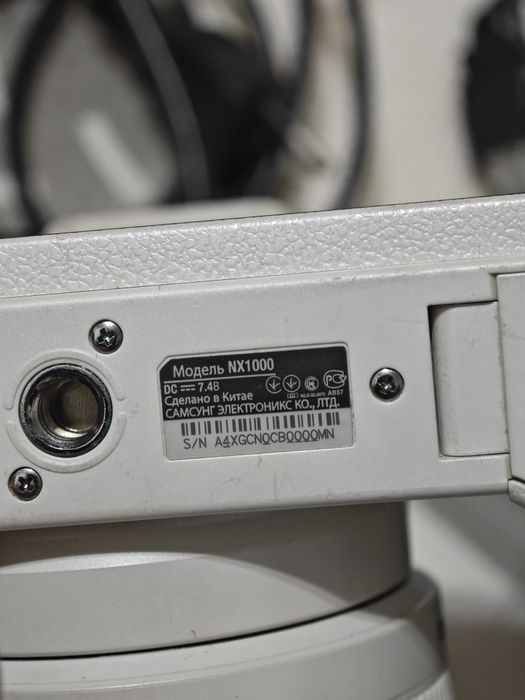 Продам SAMSUNG NX1000