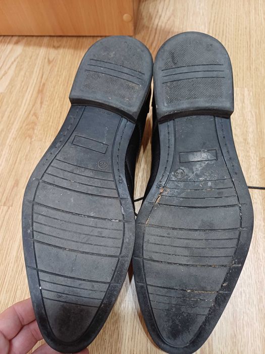 Pantofi barbati in stare buna