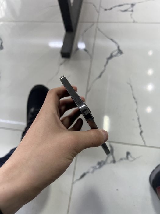 продам айфон 12 про