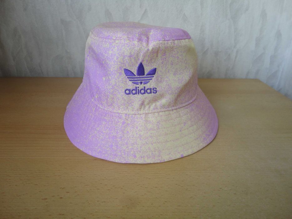 Adidas/нова дамска шапка