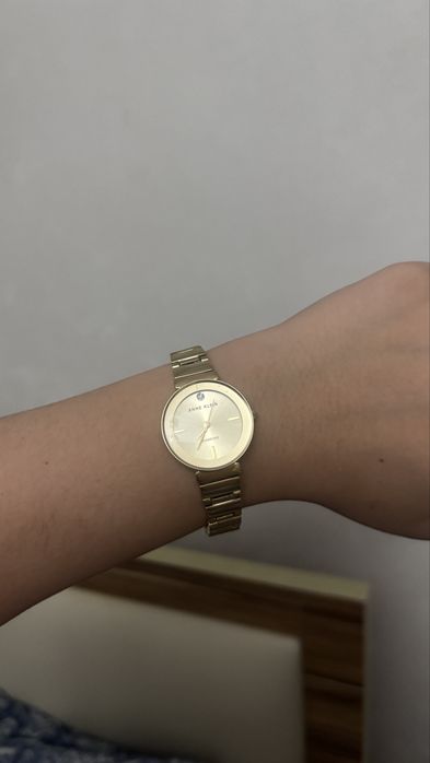 часы от бренда Anna Klein