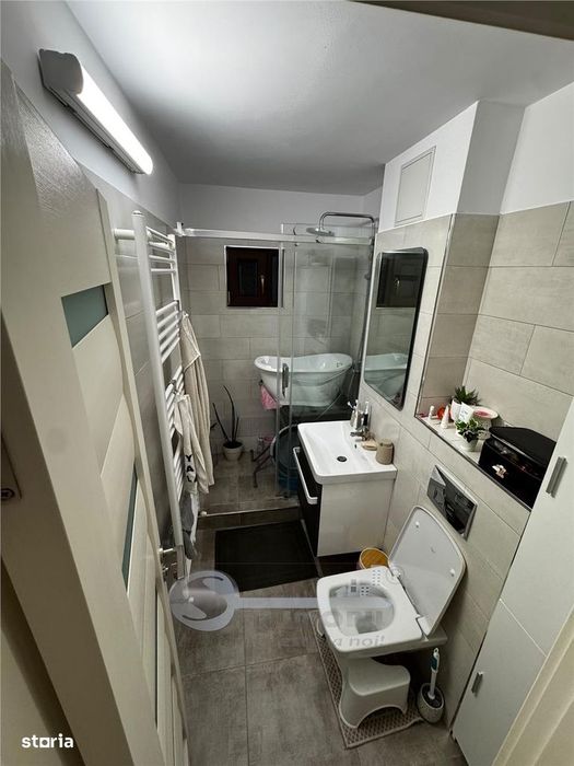 Apartament 4 camere decomandat, 84 mp, etaj 2, boxa 15 mp - CUG