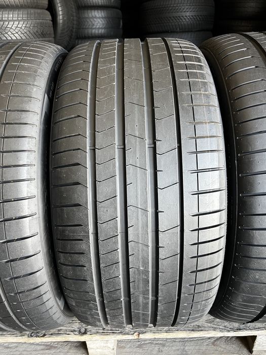4 anvelope vara NOI Bmw X5 , X6 , 315/35/21 + 275/40/21 , Pirelli , RunFlat cu steluta * , DOT 2023