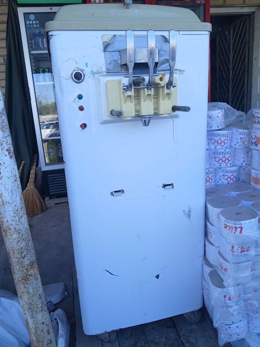 Морожный аппарат сатылады. 5 млн сум болатуғыны