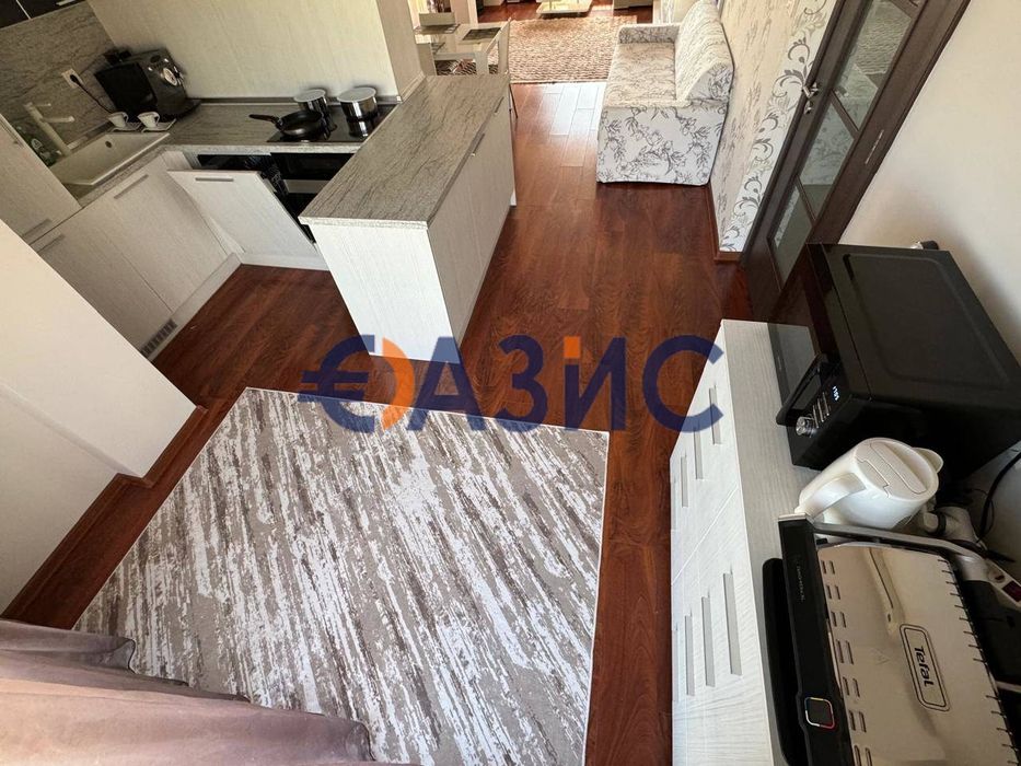 Продава се Тристаен апартамент в Свети Влас - 179 кв.м за 627 €/кв.м - Снимка #3