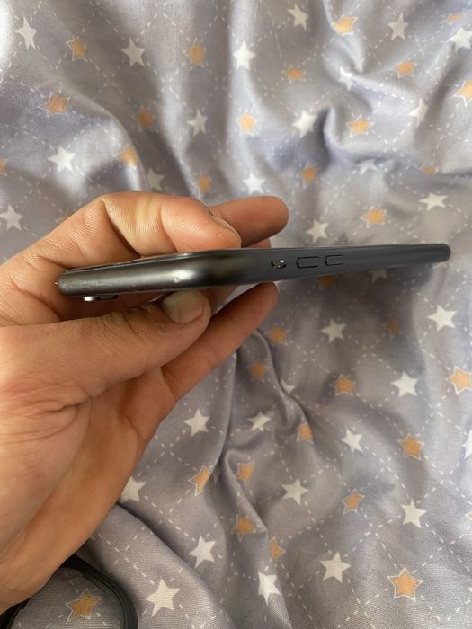 iPhone Xr с гарантий .