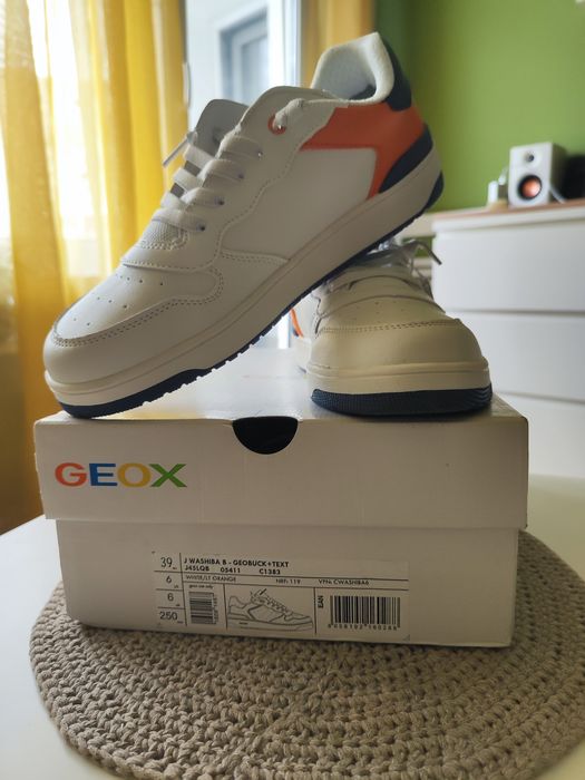Нови сникърси Geox Respira