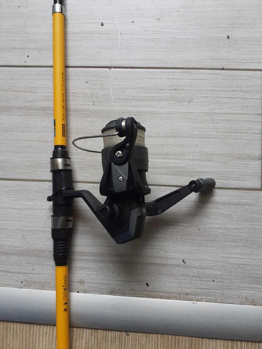 продавам спиниг въдица + макара нови за лов в сладки и солени води