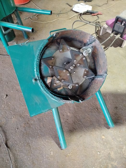 Drabilka (hayvonlarga yem chiqarish uchun)