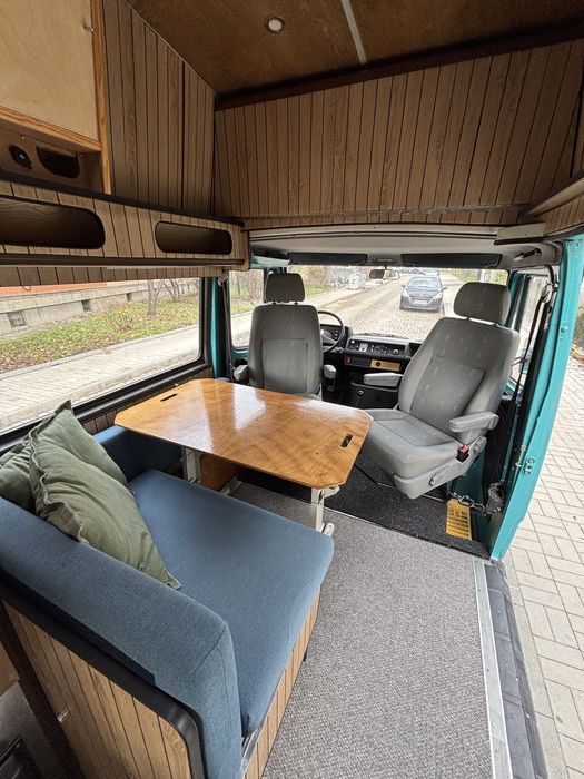 Мерцедес 207d  - кемпер