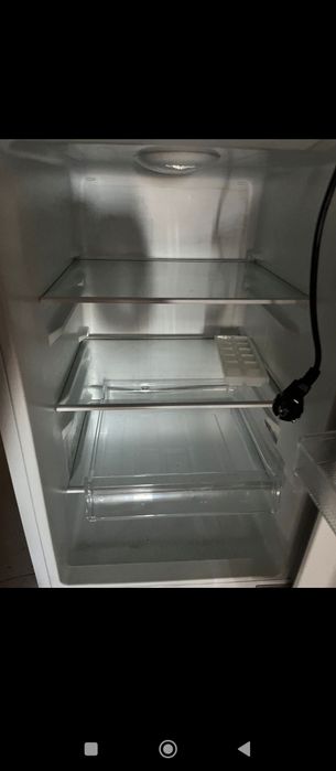 Холодильник белый