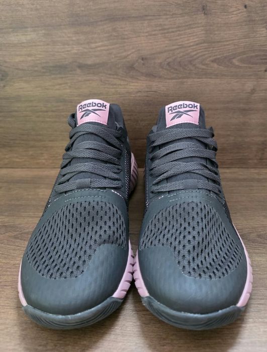 Reebok/дамски маратонки-39номер