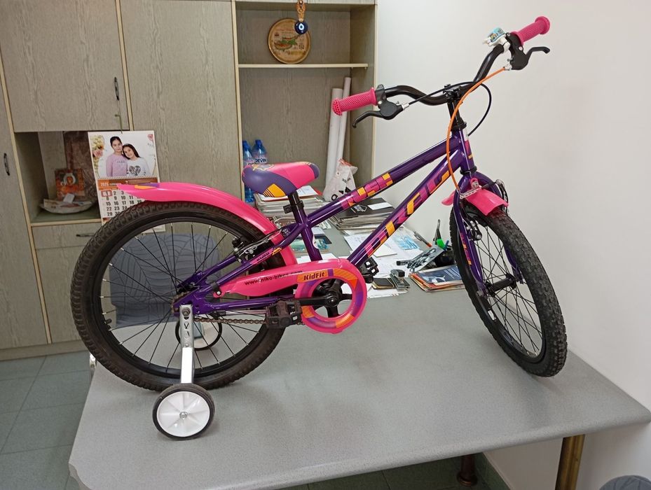 Продавам детско колело