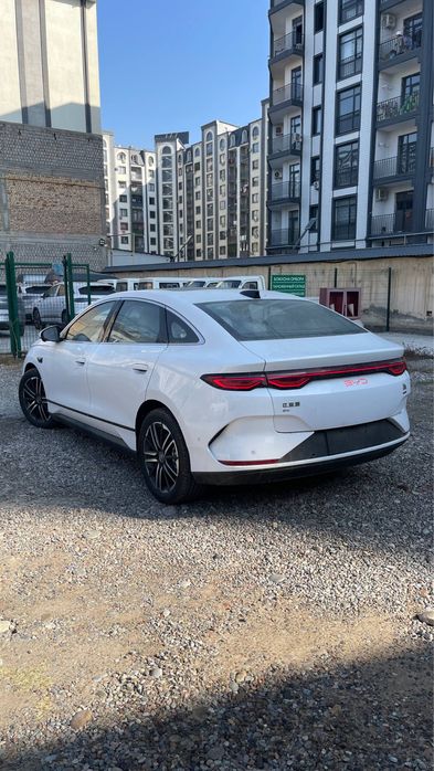 Byd qin L naxt va nasiya savdoga avtosalonda +garanty