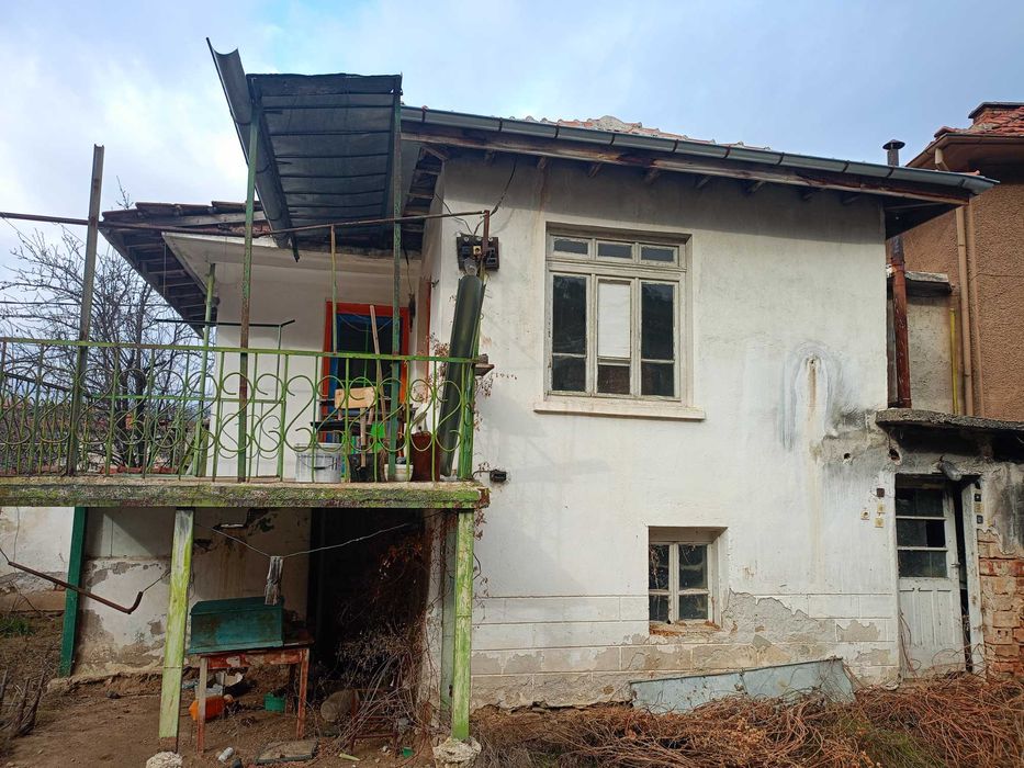 Къща в село Турия