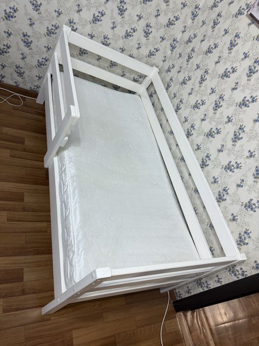 Продам кровать в хорошем состояние