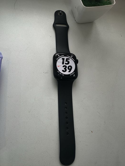 Apple watch series 8