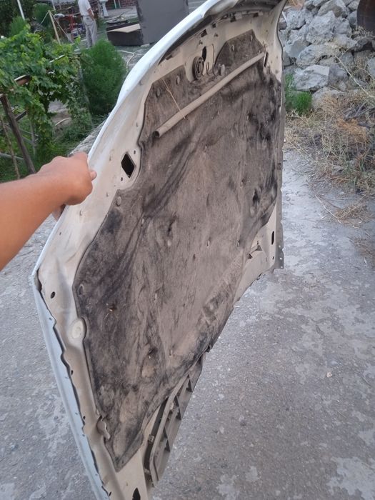 Mersedes 220 oldi kapoti