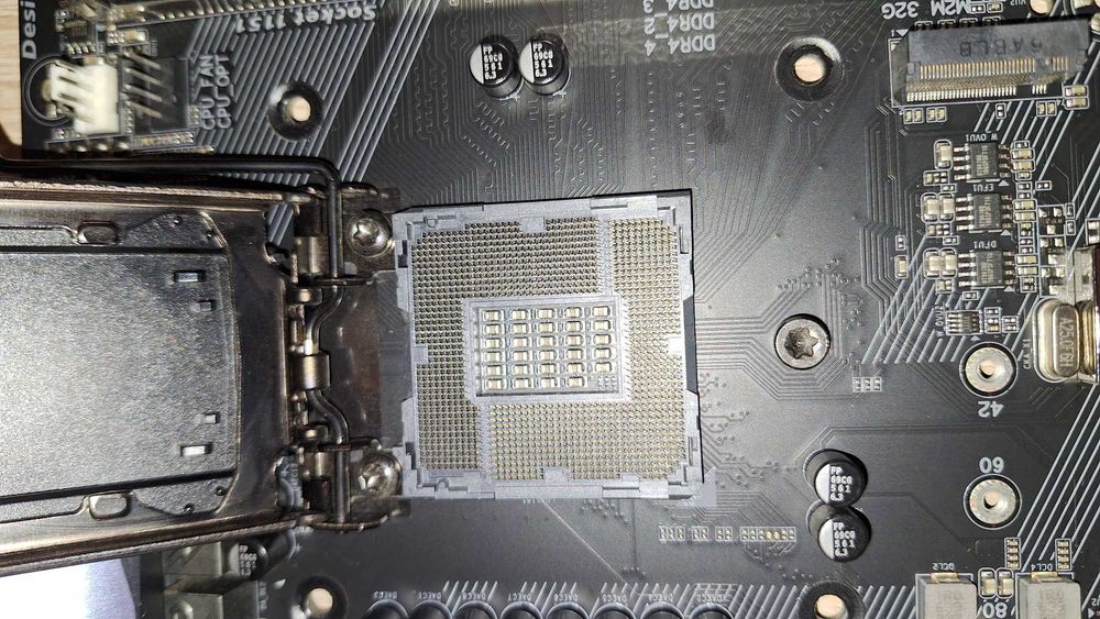 Aorus z270x Gaming 5 + 16 GB DDR4 2666 MHZ – stare foarte bună!