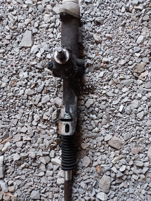 Рулевая рейка на Ауди б4