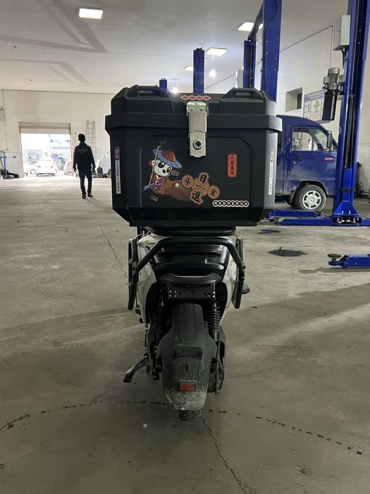 Sukuter Elektroni sotiladi