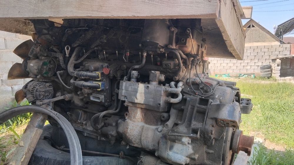 ДАФ105-двигательінің қосалқы бөлшектері