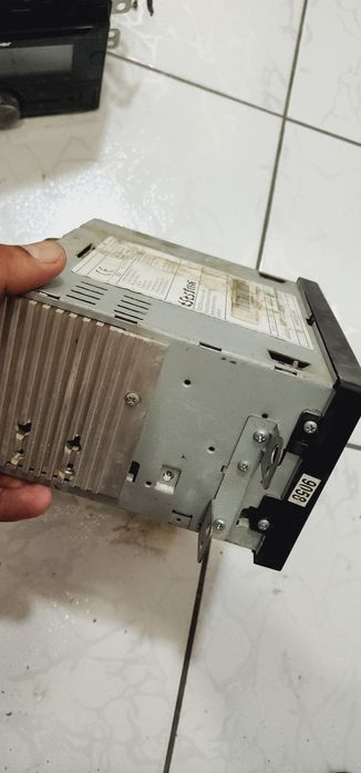 Lasetti mafon gentra magnitola