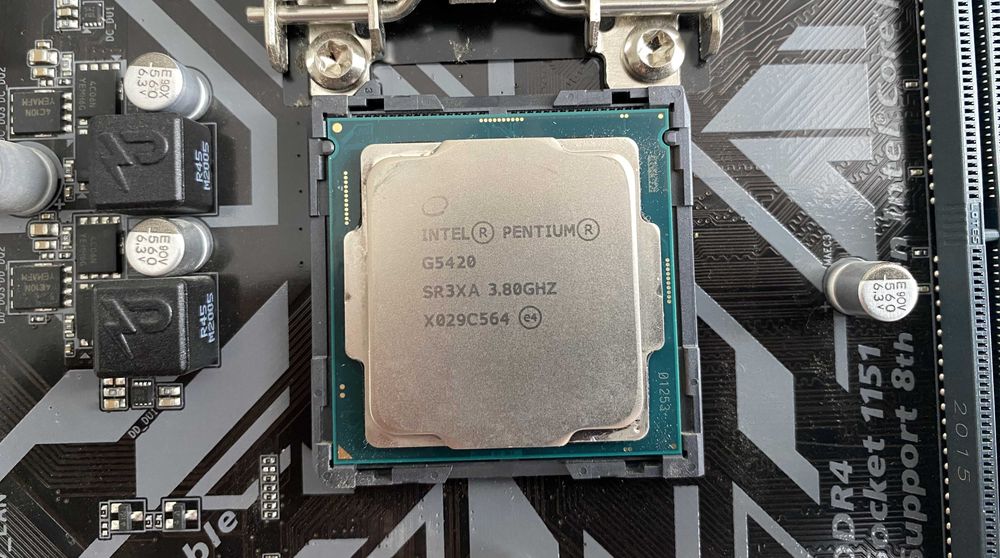 мат-плата + процессор Gigabyte B365M HD3