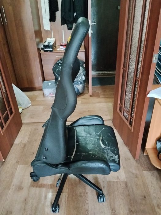 Игровое кресло / компьютерное кресло