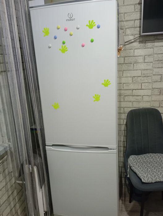 Продам холодильник