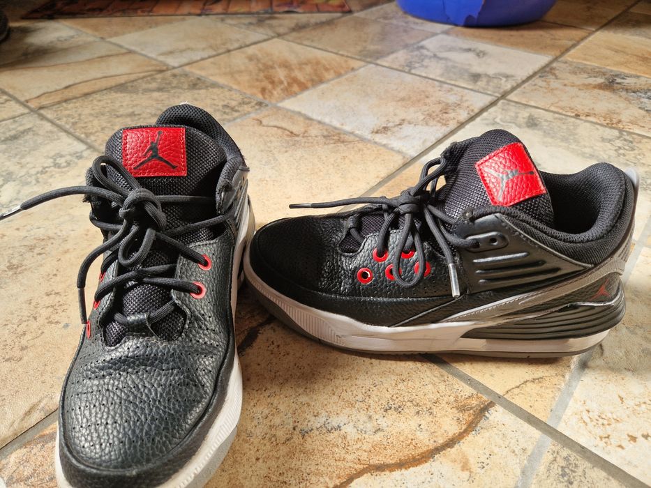 Air Jordan Max Aura 5