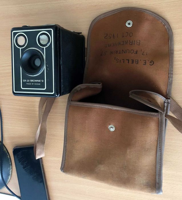 Aparat foto vintage 1946 Kodak SIX-20 Brownie model D 620 film box