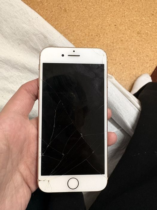 Айфон 8 чистый 64 гб