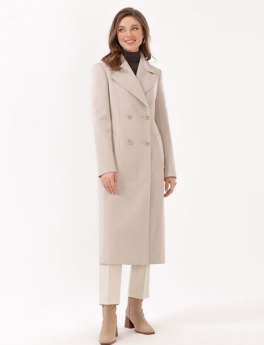 Продам пальто новое 42-44 размер