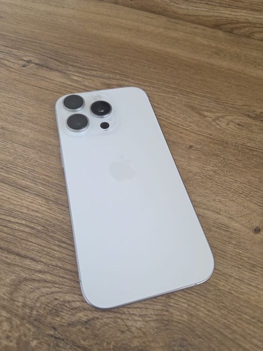 Iphone 16 Pro esim impecabil
