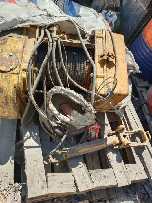 Тельфер продам 3-5 тонн