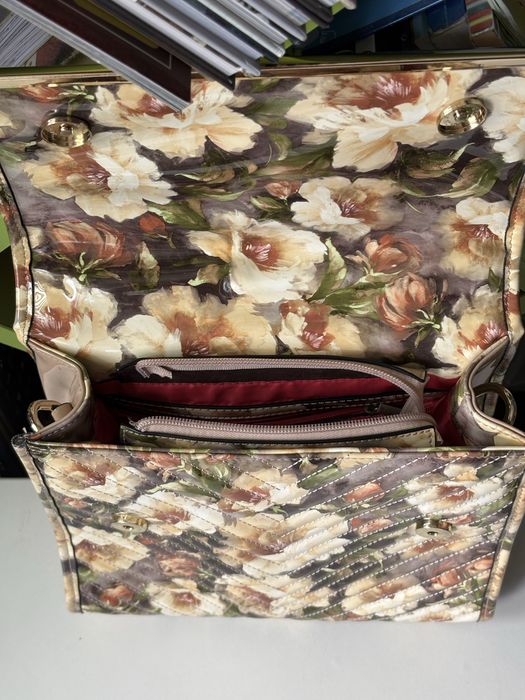 Дамска чанта.