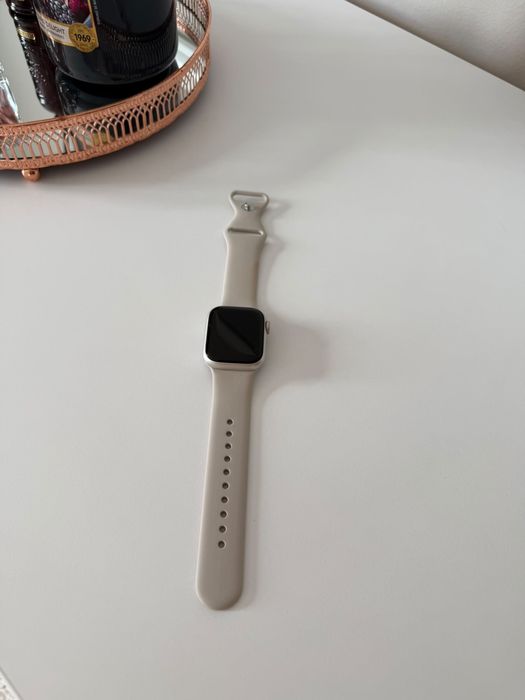 Apple Watch series 8- 40mm