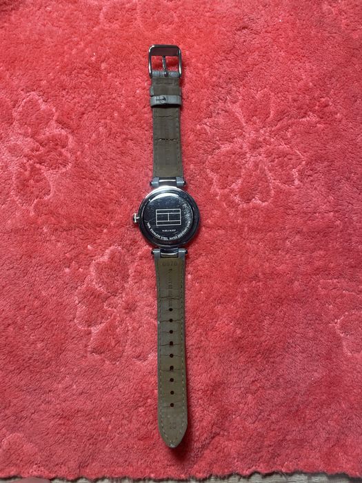 Часы tommy hilfiger оригинал