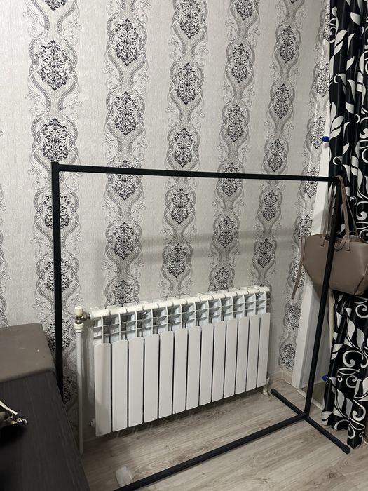 Вешалка металическая
