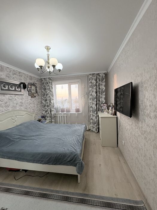 Продам трехкомнатную квартиру