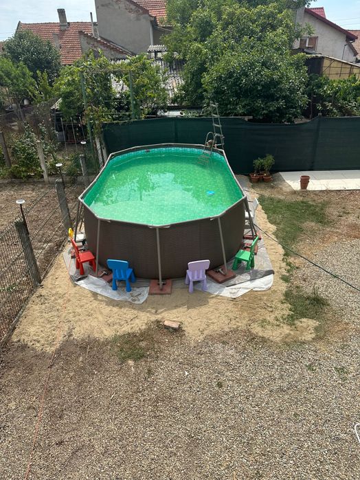 Piscină supraterana