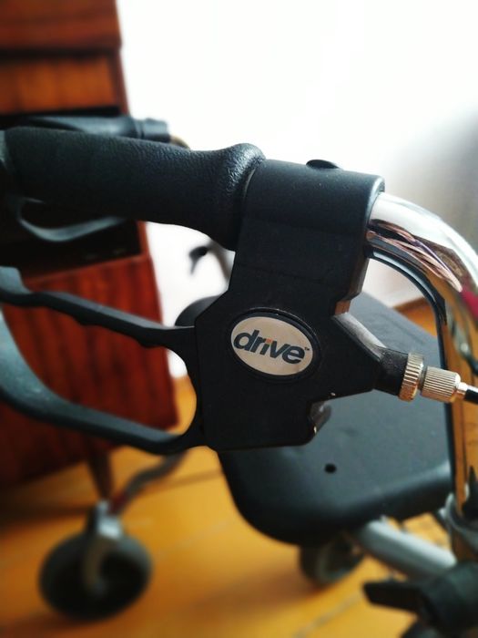 Продам ходунки для взрослых