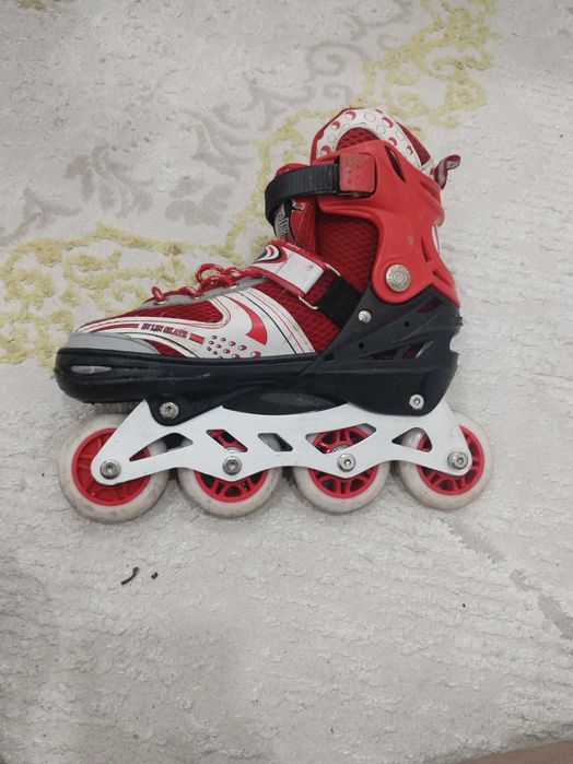 Ролики красный цвет